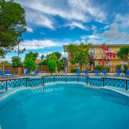 Splash Pool Bar Ξενοδοχείο με διαμερίσματα 3*